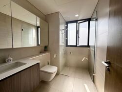 Lakeville (D22), Condominium #589629241